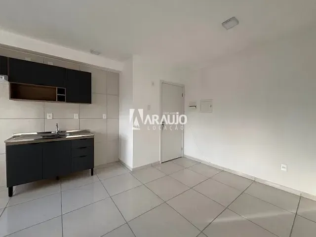 Apartamento 2 quartos e 1 banheiro, para alugar, no bairro Cordeiros em Itajaí