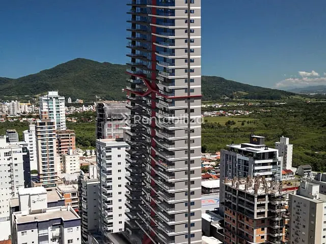 Apartamento 3 quartos e 4 banheiros, à venda, no bairro Meia Praia em Itapema
