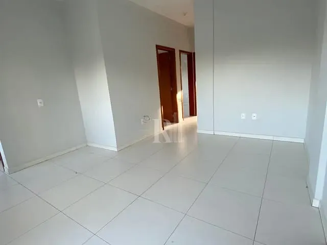 Apartamento com 66m² 3 quartos e 1 banheiro, para alugar, no bairro XV de Novembro em Tijucas