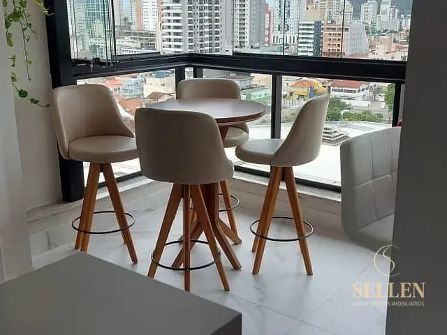 Apartamento 2 quartos e 2 banheiros, à venda, no bairro Centro em Itajaí