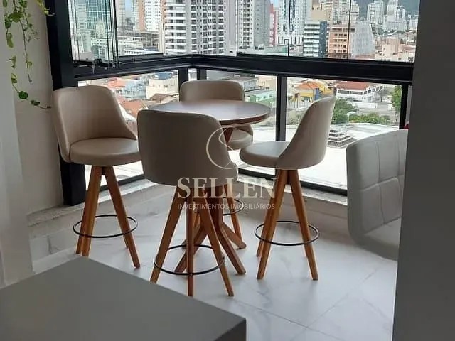 Apartamento 2 quartos e 2 banheiros, à venda, no bairro Centro em Itajaí