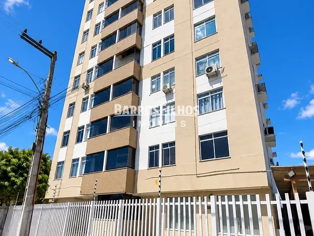 Apartamento com 350m² 3 quartos e 2 banheiros, à venda ou para alugar, no bairro Grageru em Aracaju