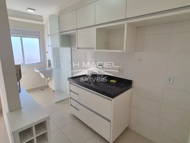 Apartamento com 60m² 3 quartos e 2 banheiros, para alugar, no bairro Vila Satúrnia em Campinas
