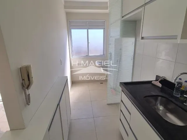Apartamento com 60m² 3 quartos e 2 banheiros, para alugar, no bairro Vila Satúrnia em Campinas