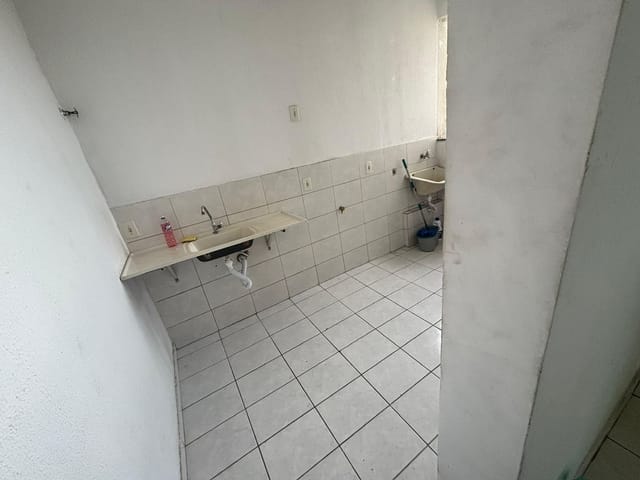 Apartamento 2 quartos e 1 banheiro, à venda, no bairro Cosmos em Rio de Janeiro