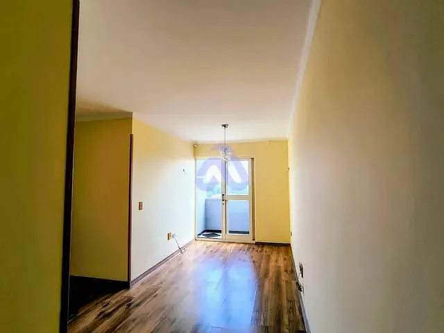 Apartamento com 100m² 2 quartos e 1 banheiro, para alugar, no bairro Vila Carmosina em São Paulo