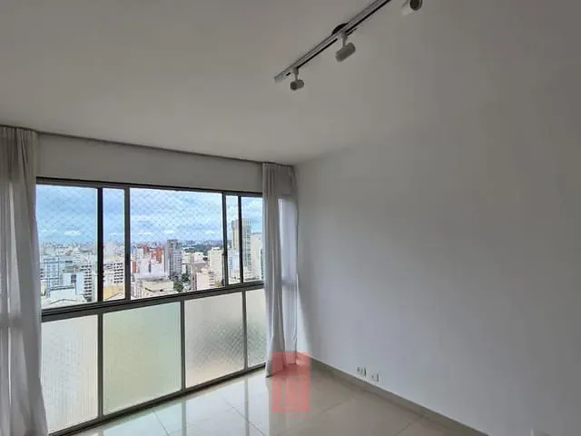 Apartamento 3 quartos e 2 banheiros, para alugar, no bairro Cerqueira César em São Paulo