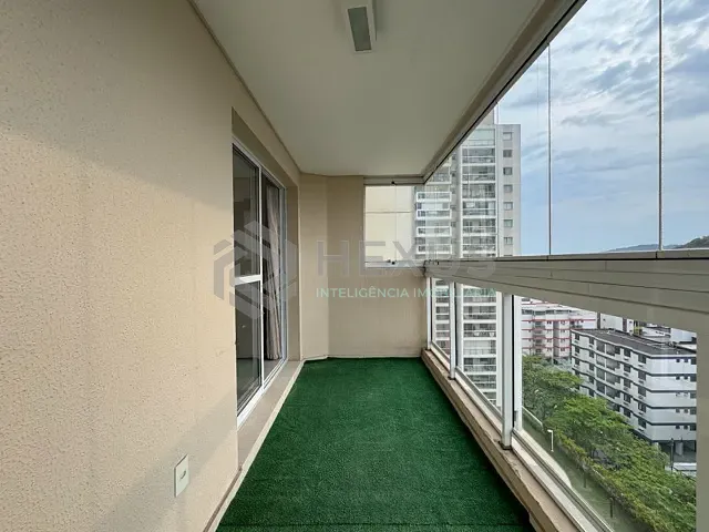 Apartamento 2 quartos e 2 banheiros, à venda, no bairro Jardim Astúrias em Guarujá