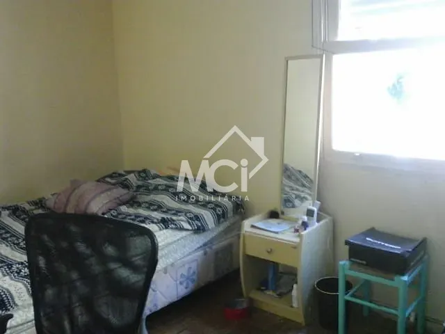 Apartamento com 97m² 3 quartos e 1 banheiro, à venda, no bairro Centro em Pelotas