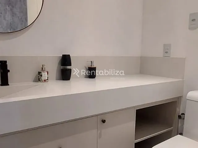 Apartamento 4 quartos e 4 banheiros, à venda, no bairro Meia Praia em Itapema