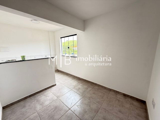 Apartamento 2 quartos e 1 banheiro, para alugar, no bairro Vila Minalda em Cataguases