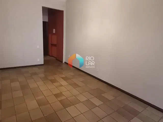 Apartamento com 84m² 3 quartos e 1 banheiro, à venda, no bairro Copacabana em Rio de Janeiro