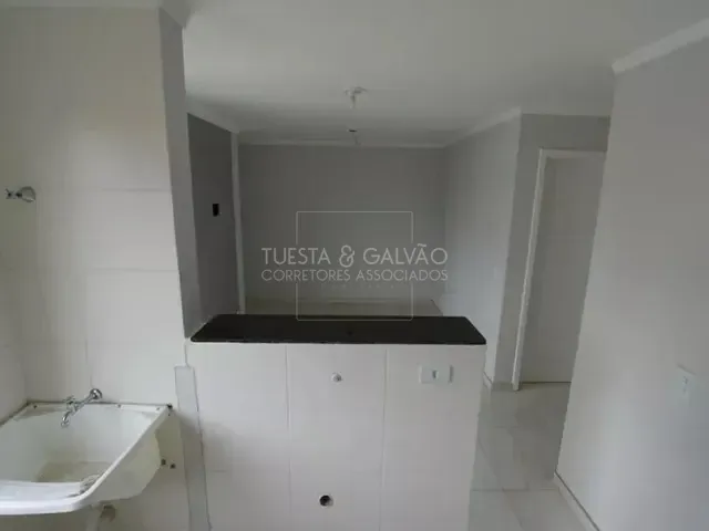 Apartamento com 40m² 2 quartos e 1 banheiro, para alugar, no bairro Jardim Itaqui em Campo Largo
