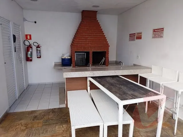 Apartamento 2 quartos e 2 banheiros, à venda, no bairro Caiçara em Praia Grande