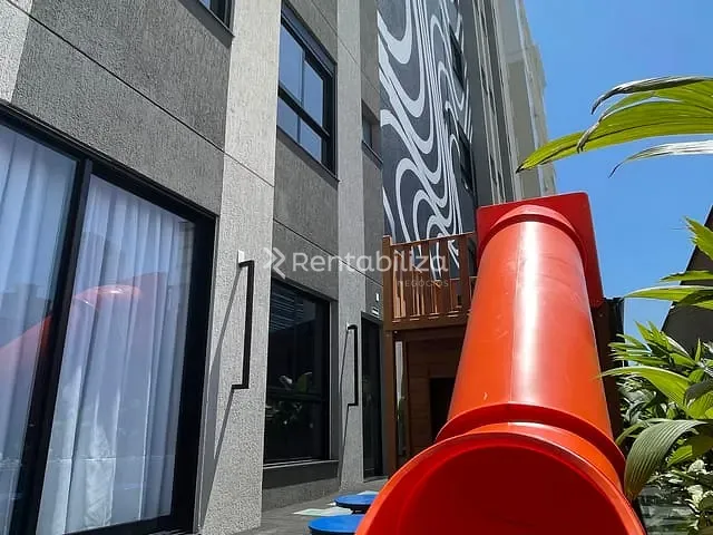 Apartamento 4 quartos e 1 banheiro, à venda, no bairro Meia Praia em Itapema