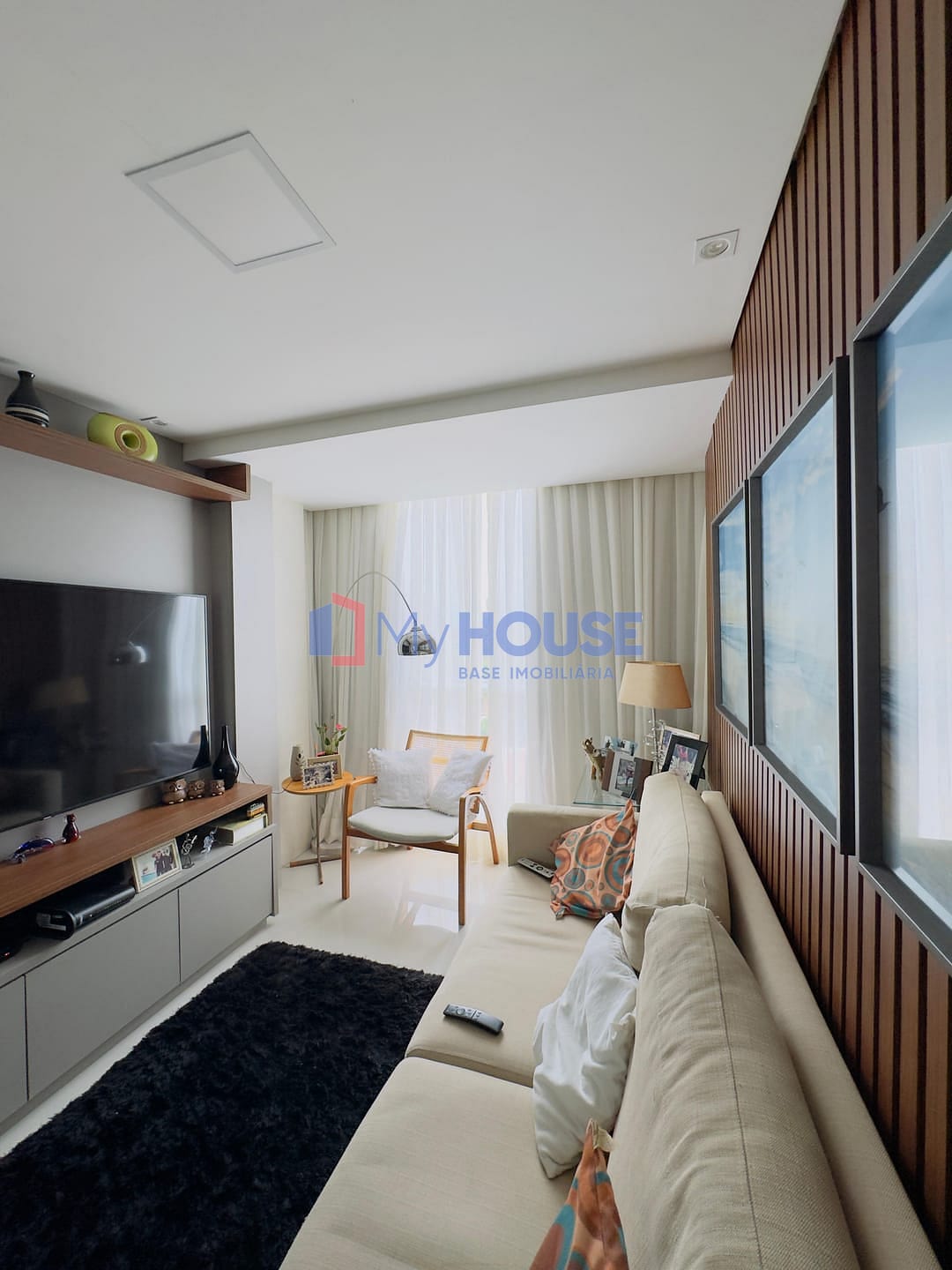 Apartamento à venda com 2 quartos, 78m² - Foto 3