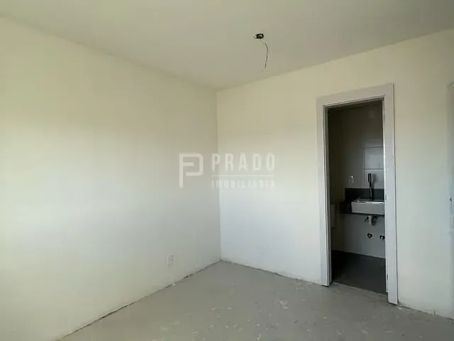 Apartamento 2 quartos e 1 banheiro, à venda, no bairro Areal em Pelotas