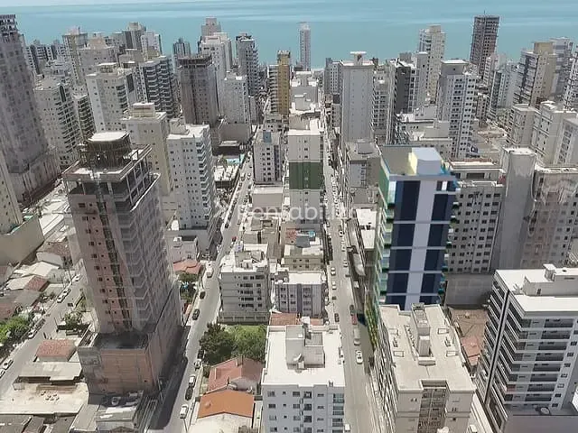 Apartamento 3 quartos e 1 banheiro, à venda, no bairro Meia Praia em Itapema