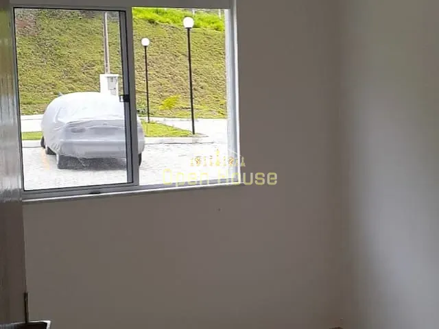 Apartamento 2 quartos e 1 banheiro, à venda, no bairro Três Poços em Volta Redonda