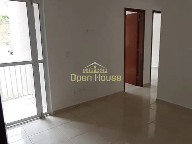 Apartamento 2 quartos e 1 banheiro, à venda, no bairro Três Poços em Volta Redonda