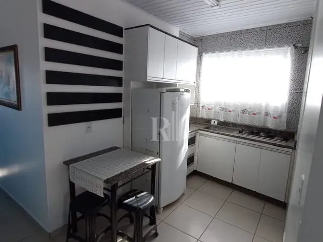 Apartamento com 45m² 2 quartos e 1 banheiro, para alugar, no bairro Centro em Tijucas
