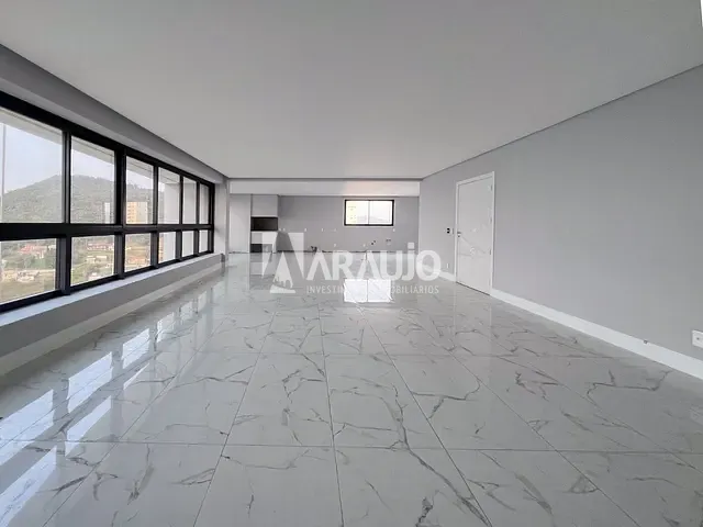 Apartamento com 615m² 4 quartos e 1 banheiro, à venda, no bairro Fazenda em Itajaí