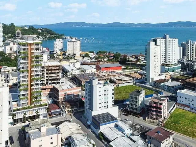 Apartamento com 150m² 3 quartos e 4 banheiros, à venda, no bairro Centro em Itapema