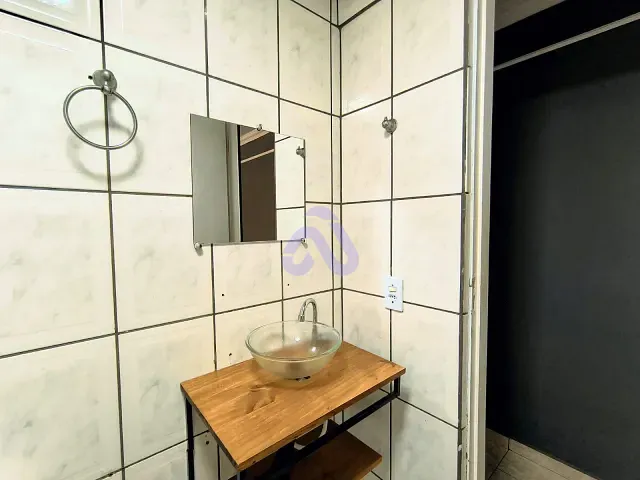 Apartamento 2 quartos e 1 banheiro, para alugar, no bairro Conjunto Habitacional Fazenda do Carmo em São Paulo