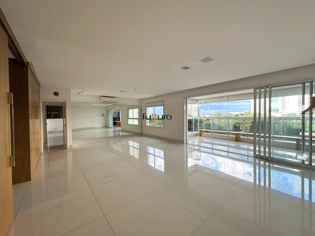 Apartamento com 220m² 3 quartos e 5 banheiros, para alugar, no bairro Jardim Goiás em Goiânia