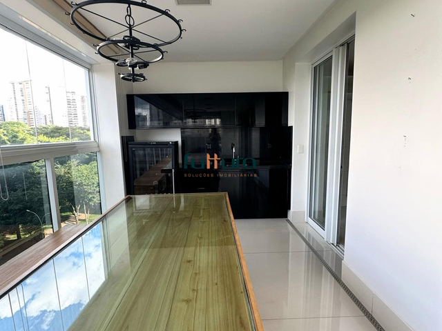 Apartamento com 220m² 3 quartos e 5 banheiros, para alugar, no bairro Jardim Goiás em Goiânia
