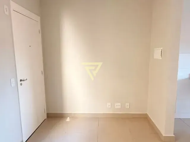 Apartamento 2 quartos e 1 banheiro, à venda, no bairro Jardim Interlagos em Ribeirão Preto