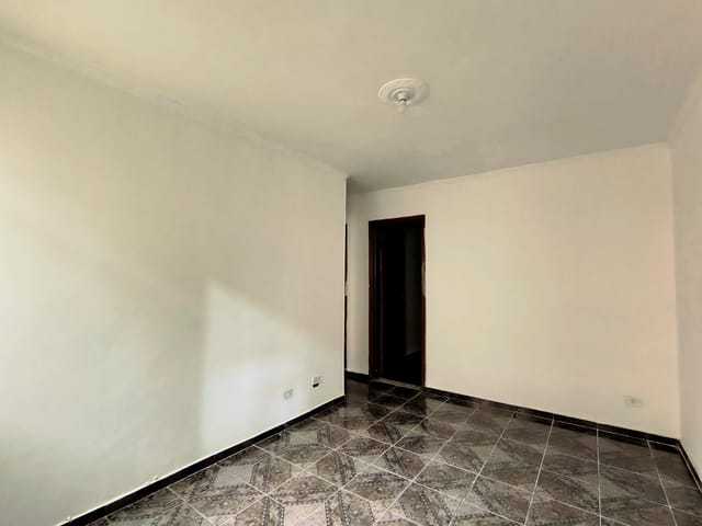 Foto do Apartamento - Apartamento para Locação, R$ 1.000,00 Vila Sílvia, São Paulo, SP | Acharimóvel.net