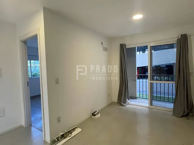 Apartamento 2 quartos e 2 banheiros, à venda ou para alugar, no bairro Três Vendas em Pelotas