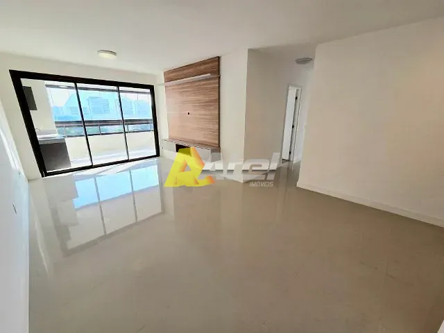 Apartamento com 121m² 4 quartos e 3 banheiros, para alugar, no bairro Barra da Tijuca em Rio de Janeiro