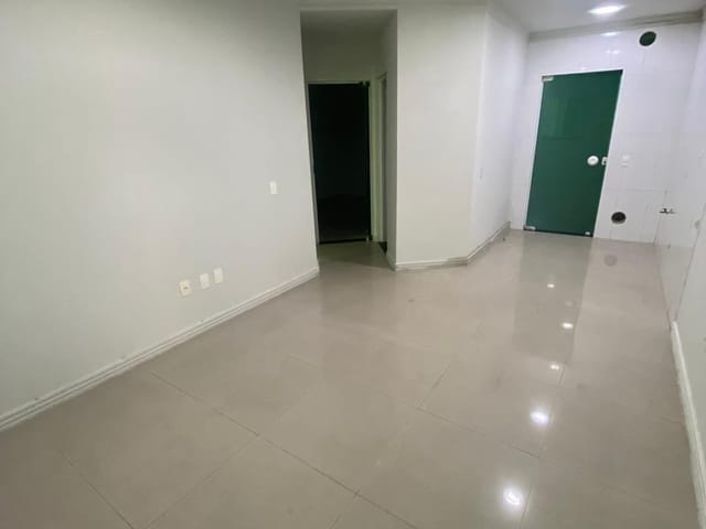 Apartamento 2 quartos e 1 banheiro, para alugar, no bairro Cordeiros em Itajaí