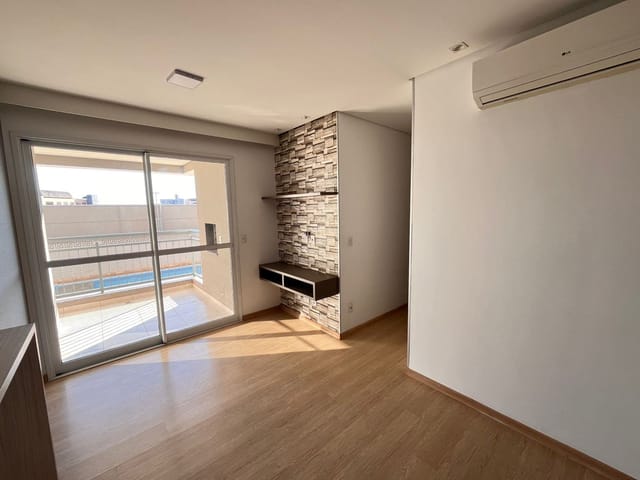 Apartamento com 86m² 2 quartos e 2 banheiros, à venda, no bairro Centro em Londrina