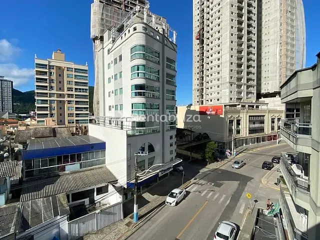 Apartamento com 157m² 2 quartos e 1 banheiro, à venda, no bairro Centro em Itapema