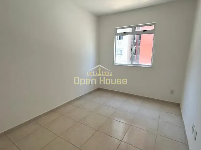 Apartamento 2 quartos e 1 banheiro, à venda, no bairro Três Poços em Volta Redonda