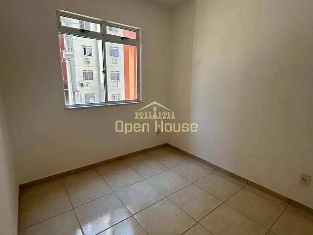 Apartamento 2 quartos e 1 banheiro, à venda, no bairro Três Poços em Volta Redonda