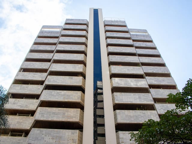 Foto do Apartamento - Ed. Residencial Coimbra - Apartamento à venda por R$ 850.000,00 - 4 Quartos, 2 Suites, 2 Vagas, 273M², Centro, Londrina - PR | Edifício Residencial Coimbra | Premier Imóveis