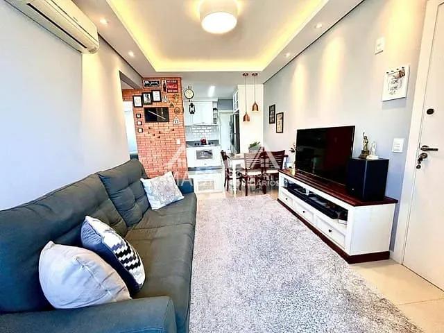 Apartamento 2 quartos e 2 banheiros, à venda, no bairro Pedra Branca em Palhoça