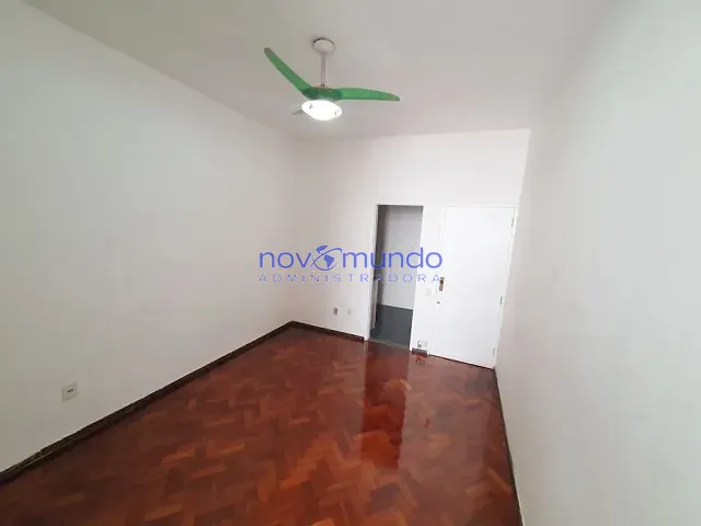 Apartamento com 58m² 2 quartos e 2 banheiros, para alugar, no bairro Catete em Rio de Janeiro