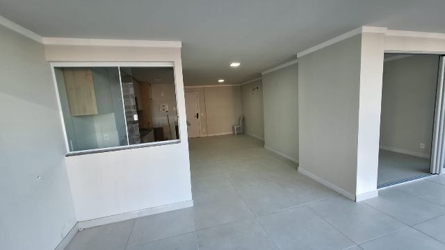 Apartamento 3 quartos e 2 banheiros, para alugar, no bairro Recreio dos Bandeirantes em Rio de Janeiro
