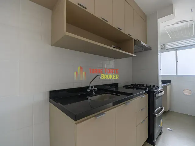 Apartamento com 48m² 2 quartos e 1 banheiro, para alugar, no bairro Partenon em Porto Alegre