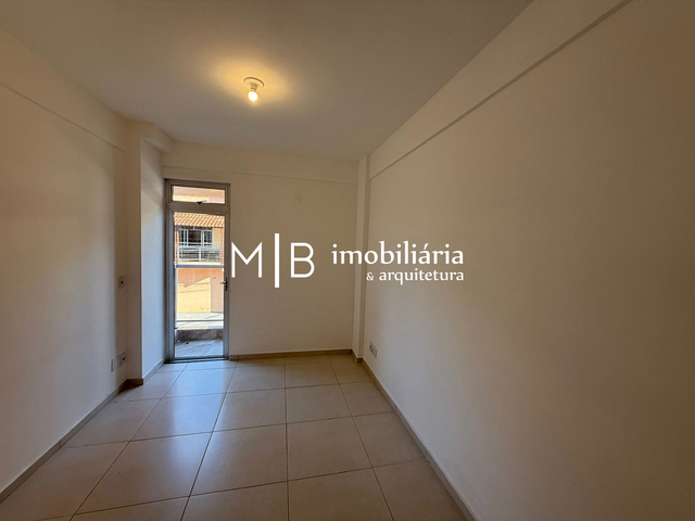 Apartamento 3 quartos e 2 banheiros, à venda, no bairro São Pedro em Juiz de Fora