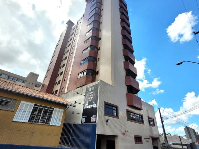 Apartamento com 113m² 3 quartos e 2 banheiros, à venda, no bairro Centro em Ponta Grossa