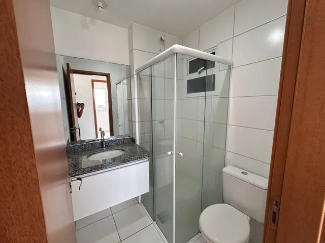 Apartamento com 98m² 3 quartos e 1 banheiro, para alugar, no bairro Champagnat em Londrina
