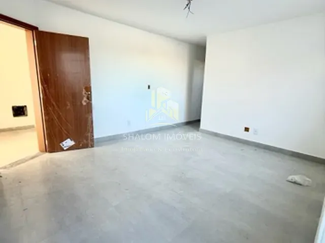 Apartamento 2 quartos e 2 banheiros, à venda, no bairro Parque Xangri-Lá em Contagem
