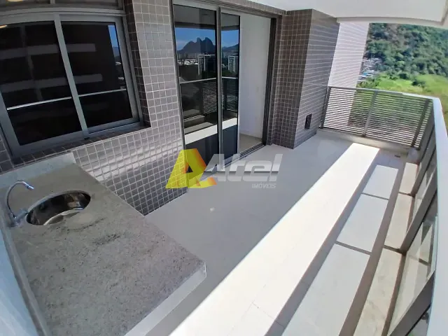 Apartamento 2 quartos e 2 banheiros, à venda, no bairro Barra da Tijuca em Rio de Janeiro