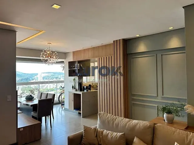 Apartamento com 110m² 3 quartos e 3 banheiros, à venda, no bairro Vila Embaré em Valinhos